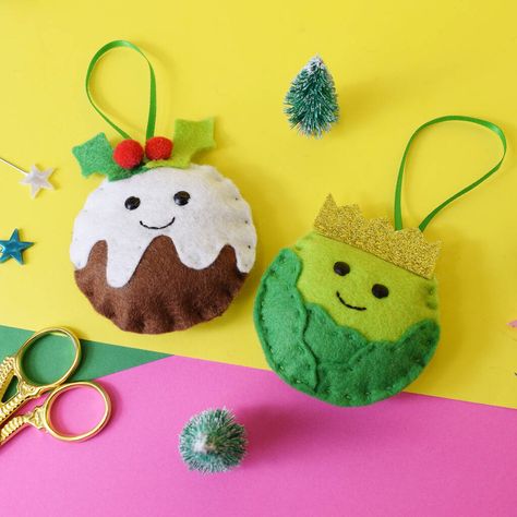 Felt Sprout Decoration, Felt Sewing Kit, Sewing Club, Sewing Set, Christmas Decs, Pom Crafts, Sewing Easy, Felt Sewing, Felt Crafts Christmas