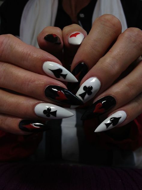 Vampire Nail Art Designs, Nails Cards Design, Red Goth Nails Short, Easy Gothic Nails, Goth Valentine Nails, Poker Card Nails, Punk Valentines Nails, Valentines Goth Nails, Deck Of Cards Nail Design