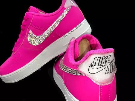 Neon Nike Shoes, Nike Air Sneakers, Nike Shoes Women Fashion, Air Force 1 Sneakers, Bling Heels, Pretty Sneakers, Air Sneakers, Pink Nike Shoes, Custom Af1