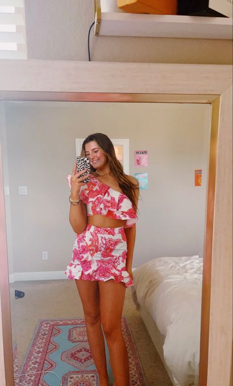 Vacay Fits, Kid Pictures, Fun List, Teen Outfits, Holiday Vibes, Cruise Outfits, Dress Hairstyles, Preppy Aesthetic, Summer Fits