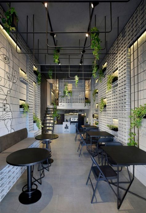 Cafe Design Industrial, Small Cafes Interiors, Industrial Cafe Interior Design Rustic, Modern Industrial Cafe Interior Design, Student Cafe Design, Industrial Interior Design Cafe, Modern Cafe Design Coffee Shop, Small Cafe Decor, Industrial Design Cafe