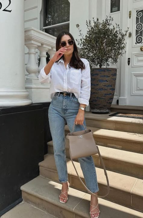 Outfit Ideas Elegant Chic Summer, Loose Shirts Outfit, Youthful Outfits For Women, Soft Romance Aesthetic Outfits, Casual Elegant Outfits Spring, Monochrome Spring Outfit, Spring Outfits Women 30s Casual Chic, Elegant Everyday Outfits Casual, Real Estate Outfits For Women Casual