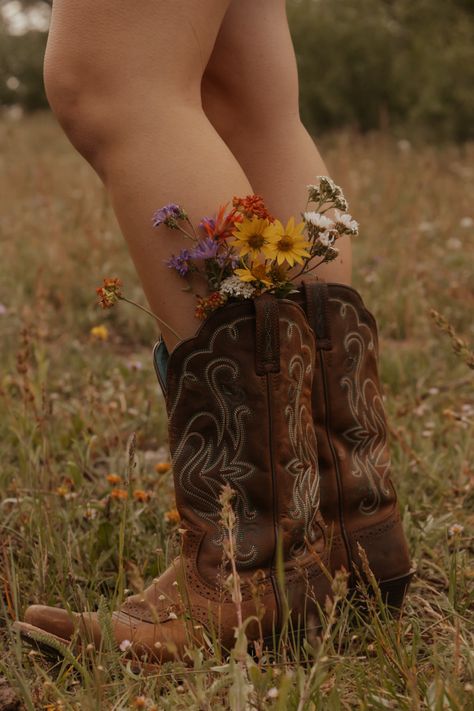 Cowboy Boot Photoshoot, Flowers In Cowboy Boots, Flowers In Boots, Homestead Aesthetic, Boot Painting, Western Photo Shoots, Bota Western, White Dance, Madeleine Mcgraw