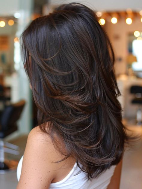 Medium Length Hair With Layers Dark Brown, Long Layers Medium Hair, Medium Haircuts With Layers, Haircuts For Medium Length Hair Layered, Hairstyles With Layers, Curls For Medium Length Hair, Haircuts With Layers, Trendy Haircuts Medium, Haircuts For Medium Length Hair