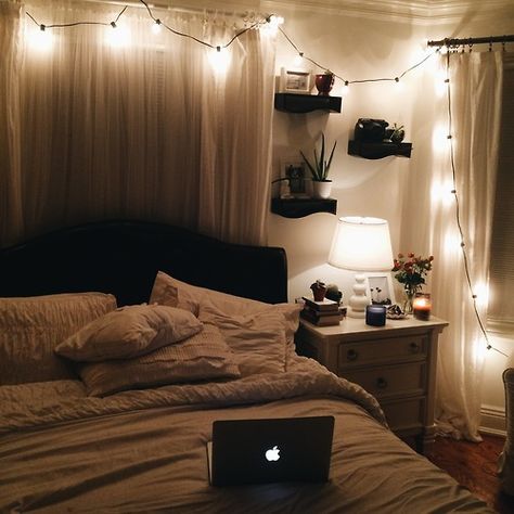 cozy bedroom Tumblr Bedroom, Tumblr Rooms, Pretty Bedroom, Awesome Bedrooms, Cozy Room, Bedroom Aesthetic, Aesthetic Bedroom, Dream Rooms