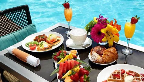 Beverly Hills Restaurants, Rooftop Dining, Cafe Seating, Beverly Hilton, Pool Side, Cheap Eats, Celebrity Chefs, Sunday Brunch, Coffee House