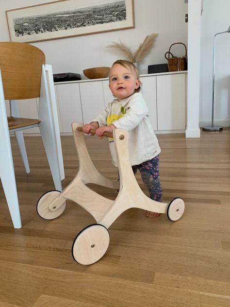 Baby Chair Design, Kids Wood Toys, Wood Toys For Kids, Wooden Kids Toys, Baby Wooden Toys, Rocking Bed, Wood Toys Diy, Wood Kids Toys, Wood Baby Toys