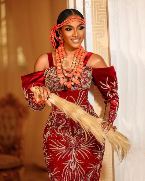 Igbo Attire, Edo Wedding, Nigerian Attire, Igbo Wedding Dress, Nigerian Wedding Attire, Native Dresses, Nigerian Traditional Dresses, Edo Brides, Igbo Traditional Wedding