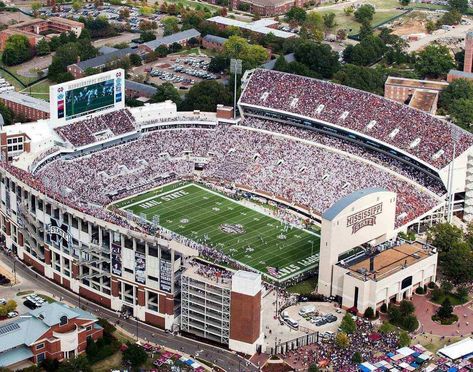 The Davis Wade Stadium is situated in Starkville, Mississippi, United States. It is primarily an American Football stadium, located in the campus of the Mississippi State University by which it is owned and operated. The official name of this gigantic stadium is the “Davis Wade Stadium at Scott Field”. The stadium was formerly known as the “New Athletic Field” from 1914 to 1920 and the "Scott Field" from 1920 to 2000. It was opened to spectators in 1914. Mississippi State Football, Msu Bulldogs, Stadium Architecture, Hail State, Baseball Park, Mississippi State University, College Football Teams, Mississippi State Bulldogs, Dream College