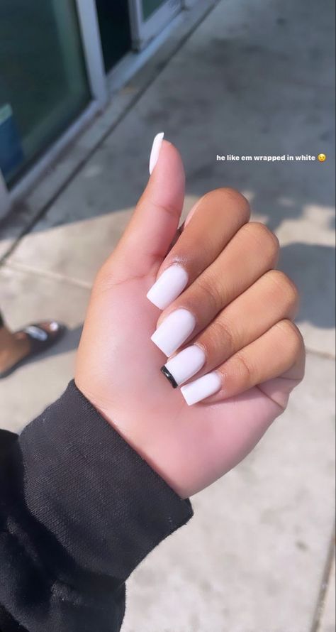 Simple White Short Nails, White Shorts Nails, Acrylic Nail Designs Short Square, Solid Color Short Nails, Nail Designs Short Square, White Base Nails, Nail Barbie, Plain Acrylic Nails, Long Acrylic Nail