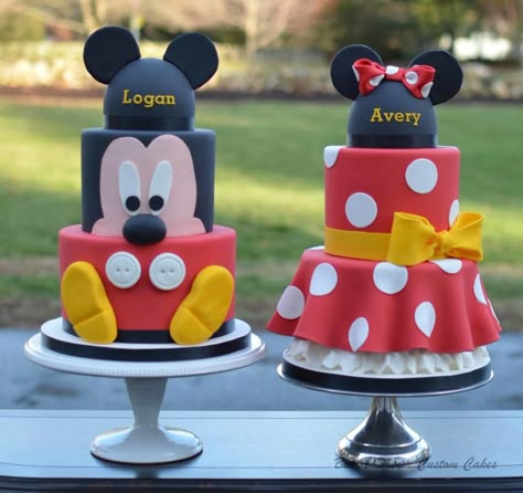 Mickey and Minnie Cakes - Cake by Elisabeth Palatiello Mickey Mouse Cakes, Minnie Cakes, Γενέθλια Mickey Mouse, Miki Fare, Mickey And Minnie Cake, Cakes Decorated, Bolo Mickey, Minnie Y Mickey Mouse, Mickey Cakes