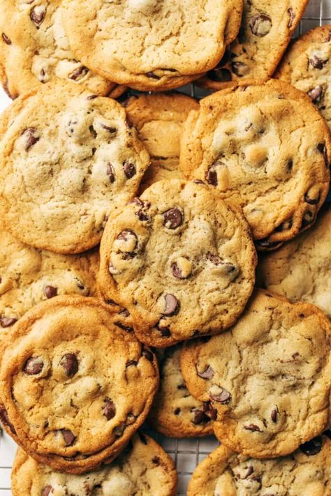 Nyt Chocolate Chip Cookies, Ny Times Chocolate Chip Cookies, Bakery Chocolate Chip Cookies, Best Chocolate Chip Cookies Recipe, Homemade Chocolate Chips, Homemade Chocolate Chip Cookies, Perfect Chocolate Chip Cookies, Cooking Chocolate, Choc Chip Cookies