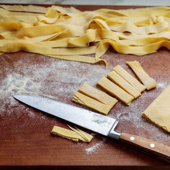 Pappardelle Recipe, Pappardelle Pasta, Egg Pasta, Homemade Noodles, Pasta Dough, Pasta Maker, Fresh Pasta, Egg Noodles, Homemade Pasta