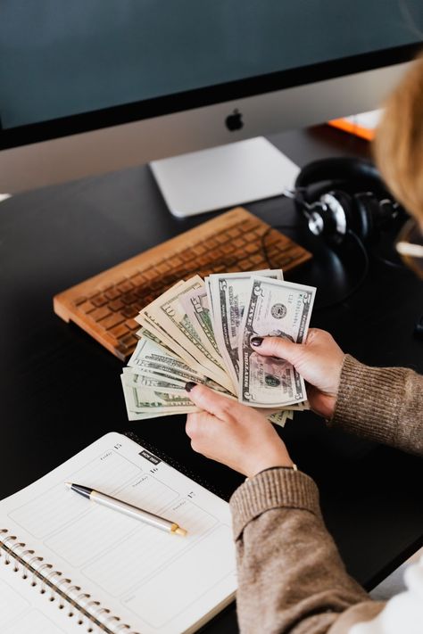 10 Legit Side Hustle Ideas To Earn More Money In 2023 - IndianGirling Emprendimiento Ideas, Money Goals, Earn More Money, Online Earning, Financial Goals, Financial Planning, More Money, Make More Money, Earn Money Online