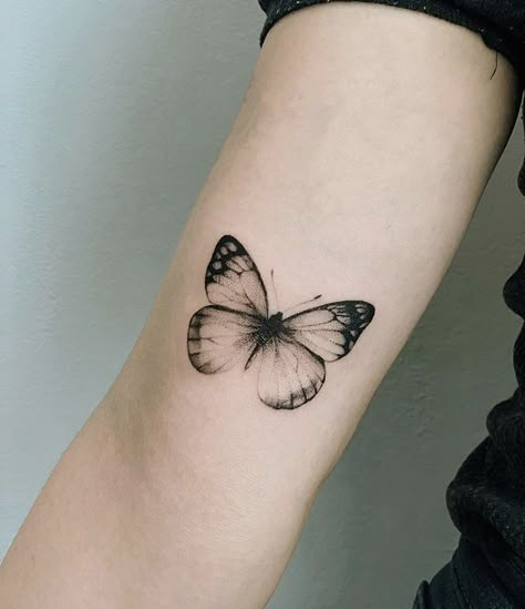 Buterfluffy Tatoos, Moving Butterfly Tattoo, Butterfly Tattoo Realistic, Cute Tattoo Design, Best Female Tattoos, Match Tattoo, Tattoo Bts, Realistic Butterfly Tattoo, Bts Tattoo