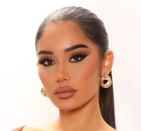 Moroccan Makeup Look, Arab Glam Makeup, Middle East Makeup, Arab Hairstyles, Arabic Makeup Looks, Moroccan Makeup, Arab Makeup, Arabic Make-up, Arabic Eye Makeup