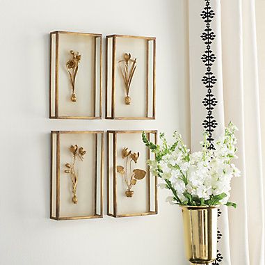 Chic Bathroom Art, Gold Wall Accents, Vintage Gold Wall Decor, Gold Bathroom Wall Decor, Wall Decor Bathroom Ideas, Gallery Wall In Bathroom, Dried Flower Decor Wall Art, Dining Room Wall Decor Ideas Elegant, Dining Room Wall Decor Ideas Modern