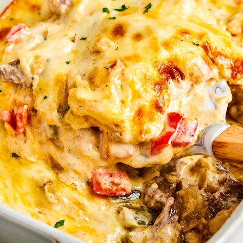 Philly Cheesesteak Casserole {Cheesy And Low Carb!} Pretty Recipes, Philly Cheese Steak Casserole Recipe, Philly Cheesesteak Casserole, Gameday Recipes, Cheesesteak Casserole, Steak Casserole, Hot Sandwiches, Philly Cheese Steak Casserole, Sauteed Peppers And Onions