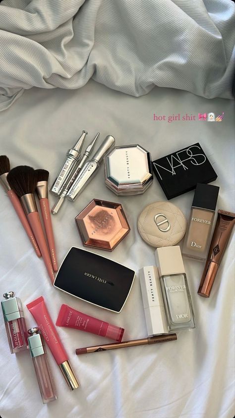 Rosa Make-up, Soft Make-up, Makeup Bag Essentials, Makeup Tip, Basic Makeup, Makeup Aesthetic, Makeup Needs, Fancy Makeup, Dior Makeup