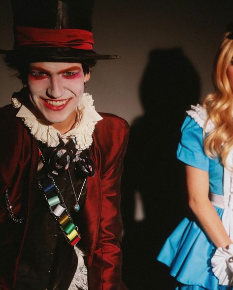 Mens Mad Hatter Costume, Misa Amane Outfit, Mad Hatter Outfit, Johnny Depp Mad Hatter, Mad Hatter Halloween Costume, Mad Hatter Cosplay, Alice In Wonderland Outfit, Hatter Costume, Lil Huddy