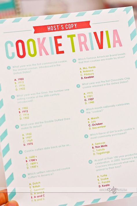 Trivia and other fun ideas to host the ultimate Christmas Cookie Swap Party. Even has recipe cards to share!! Cookie Party Ideas, Cookie Exchange Games, Christmas Cookie Exchange Party Ideas, Christmas Cookie Swap Party, Holiday Cookie Exchange Party, Holiday Cookie Party, Cookie Swap Party, Xmas Cookie, Christmas Cookie Swap