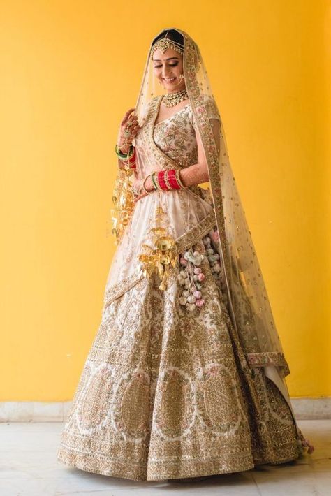 Unique Bridal Lehenga Colour Combinations Which Will Be Big In 2019! Wedding Lehengas Bridal, Lehenga Color Combinations, Latest Bridal Lehenga, Sabyasachi Lehenga, Wedding Lehengas, Shimmery Dress, Bridal Lehenga Collection, Designer Bridal Lehenga, Indian Bridal Lehenga