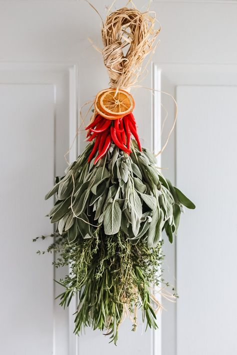 Dried Herbs Decor, Dried Herb Wreath Diy, Dried Herb Decor, Dried Herb Bouquet, Fall Door Swags Diy, Herb Wreaths, Herb Crafts, Herb Decor, Diy Wreath Ideas