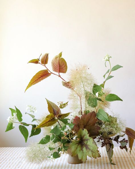 Plants As Centerpieces, Beautiful Bridal Bouquet, Ikebana Arrangements, Wedding Reception Flowers, Flower Installation, Bouquet Arrangements, Fresh Flowers Arrangements, Floral Arrangements Wedding, Wedding Inspiration Fall