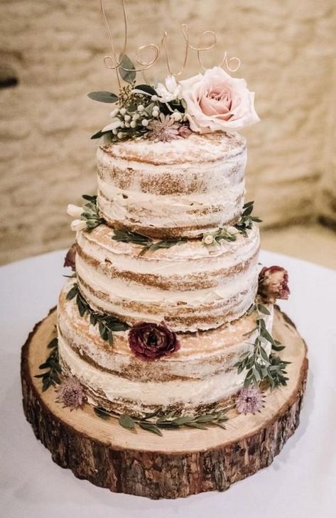 20 Rustic Country Wedding Cake Ideas – Hi Miss Puff Makeup Sparkle, Kingscote Barn, Vintage Pasta, Country Wedding Cakes, Wedding Cake Ideas, Elegant Birthday Cakes, Simple Elegant Wedding, Wedding Cakes Blue, Wedding Cake Rustic