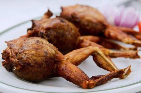 Betute tagak (stuffed frog) - Kapampanganku Filipino Merienda, Mountain Chicken, Frog Legs Recipe, Stuffed Recipes, Fried Frog Legs, Duck Food, Frog Food, Stuffed Frog, Turtle Frog