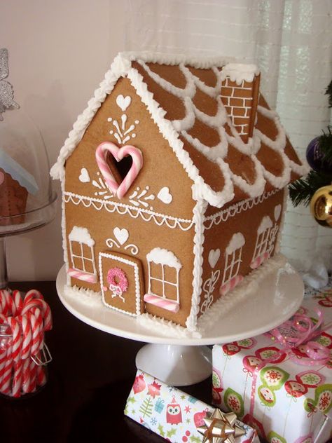 Gingerbread House Ideas, Homemade Gingerbread House, Ginger House, Gingerbread House Parties, Gingerbread House Designs, All Things Gingerbread, Gingerbread House Cookies, Mint Lemonade, Gingerbread House Decorations