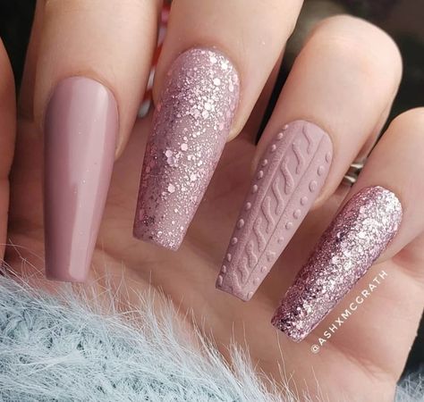 Unghie Sfumate, Winter Nails Acrylic, Christmas Gel Nails, Sweater Nails, Short Acrylic Nails Designs, Xmas Nails, Pretty Acrylic Nails, Fancy Nails, Chic Nails