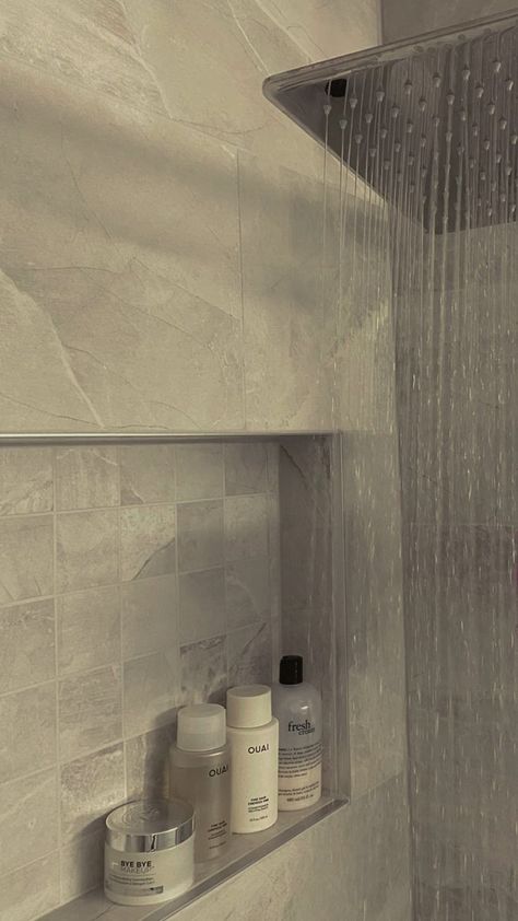 Shower Athstetic, Running Shower Aesthetic, Clean Minimalist Bathroom, Hotel Shower Aesthetic, Shower Asthetic Picture, Clean Shower Aesthetic, Luxury Shower Aesthetic, Shower Room Aesthetic, Spa Bathroom Aesthetic