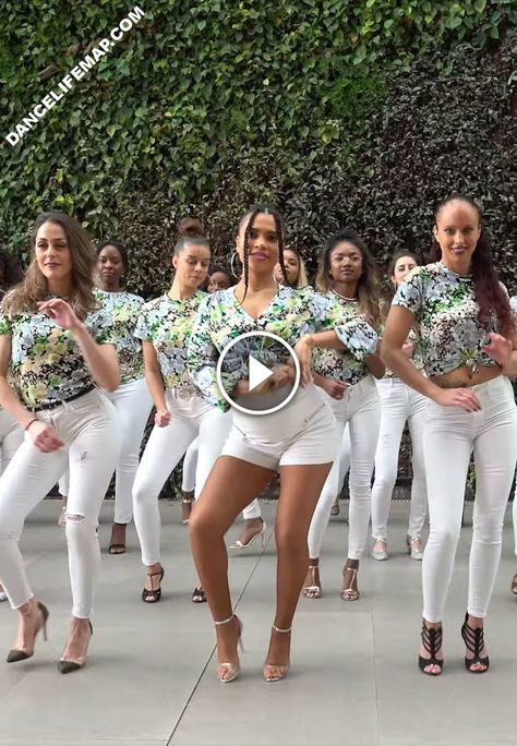 Traveling Aesthetic, Kizomba Dance, Belly Dancing Videos, New Dance Video, Dance Event, Lady Style, Best Dance, Dance Moms Videos, Dance Fashion