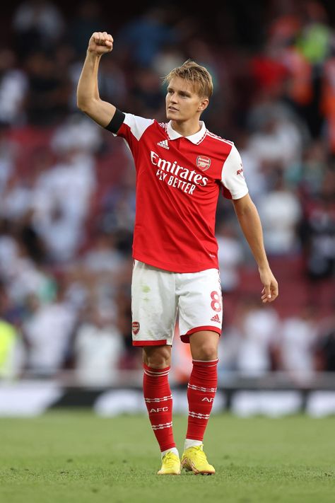 Martin Odegaard, Martin Ødegaard, Football Wallpapers, Arsenal Ladies, Arsenal Players, Arsenal Fc, Football Wallpaper, Football Player, Fashion Killa