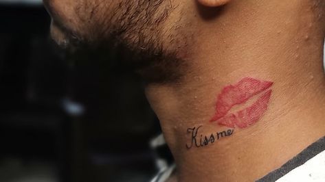 Kiss Tattoo Men, Kiss Neck Tattoo, Kiss Tattoo On Neck, Red Lips Tattoo, Tattoo On Face, Eye Tattoo Meaning, Doe Tattoo, Kiss Tattoo, Lips Tattoo