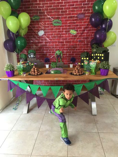 Hulk Birthday Party Decorations, Hulk Smash Party, Incredible Hulk Birthday Party, Hulk Birthday Party, Hulk Hands, Hulk Cake, Hulk Birthday Parties, Hulk Party, Superheroes Party