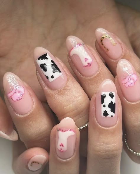 Western Inspired Nails, Nashville Nails, Country Nail Designs, Margarita Nails, Horseshoe Nail Art, Biab Nail, Disco Rodeo, Rodeo Nails, Disco Nails