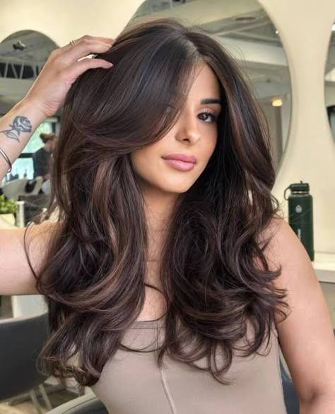 Hair Cut Styles For Girls Long, Butterfly Haircut Vs Layers, Hair Cuts Long Hair Straight, Layer Cut Hairstyles, Long Hair Trends 2024 Haircuts Women, Hair Cut For Medium Length Hair Layered Face Framing, Layers Hair Long, Pretty Haircuts For Long Hair, Blow Dry Long Hair