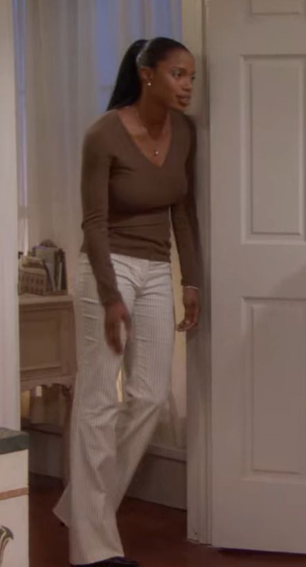 Dee Dee Half And Half Outfits, Mother Feminine Archetype Outfits, 90s Feminine Outfits, Mother Archetype Outfits, Girlfriends Toni Childs Outfits, Dee Dee Thorne Outfits, Mother Archetype Aesthetic Clothes, Joan From Girlfriends Outfits, Old School Outfits 90s Black Women