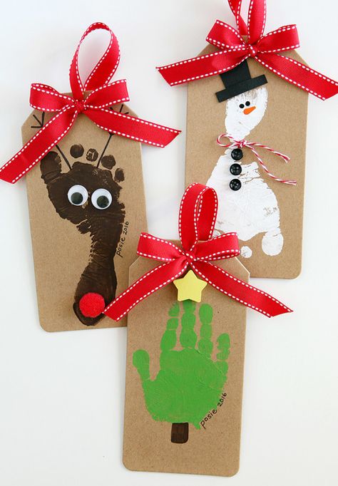 How to Make Baby’s First Christmas Extra-Festive Baby Christmas Crafts, Baby Christmas Card, Handprint Christmas, Christmas Crafts For Toddlers, Footprint Crafts, Newborn Christmas, 카드 디자인, Christmas Card Crafts, Toddler Christmas