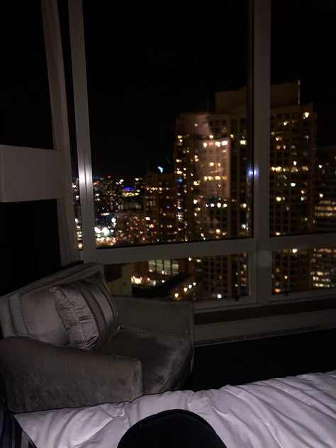 Nyc Hotel View, London Hotel Room View Night, New York Hotel Aesthetic, City Hotel Aesthetic, Chicago Nightlife Aesthetic, Hotel Stay Aesthetic, Nyc Hotel Aesthetic, New York Hotel Room Aesthetic, London Hotel Aesthetic