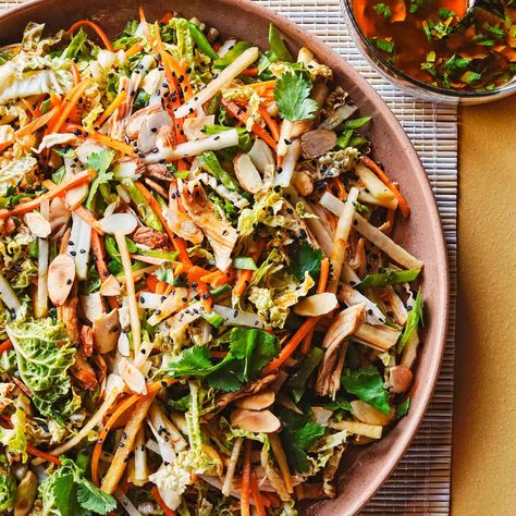 Kohlrabi and almonds add delicious crunch to this healthy chicken salad recipe. Bob’s Red Mill 1 To 1 Recipes, High Fiber Meal Plan, Kohlrabi Salad, Packable Lunches, Packable Lunch, Healthy Chicken Salad Recipe, Eating Well Recipes, 500 Calorie, Protein Salad