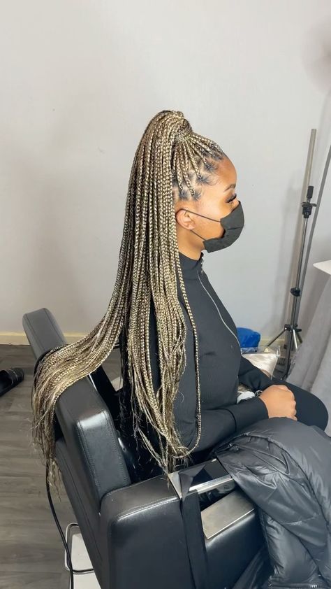 braidsbyfels on Instagram: This icy blonde mix😍😍😍 Medium Hip Length Knotless Braids 60, 613, 27, 30 & 1b . . . . #knotlessbraids #knotless #knotlessboxbraids… Knotless Box Braids Medium 27/613, 1b 27 And 613 Knotless Braids, 4 27 30 613 Knotless Braids, Ashy Blonde Braids, 1b/27 Box Braids, 27 613 Knotless Braids, 613 27 4 Braids, 4/27/613 Knotless Braids, 1b 27 Knotless Braids