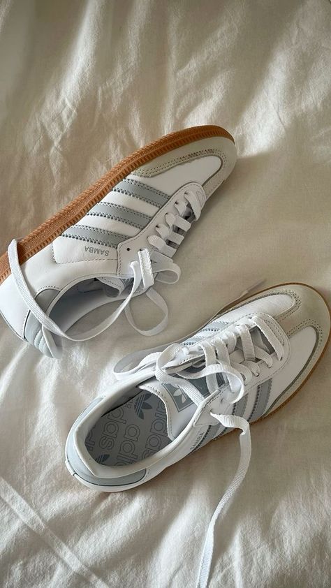 German Shoes Women, Samba Adidas, Samba Shoes, Skor Sneakers, Basket Sport, Dr Shoes, Adidas Samba Og, Pretty Shoes Sneakers, Samba Og