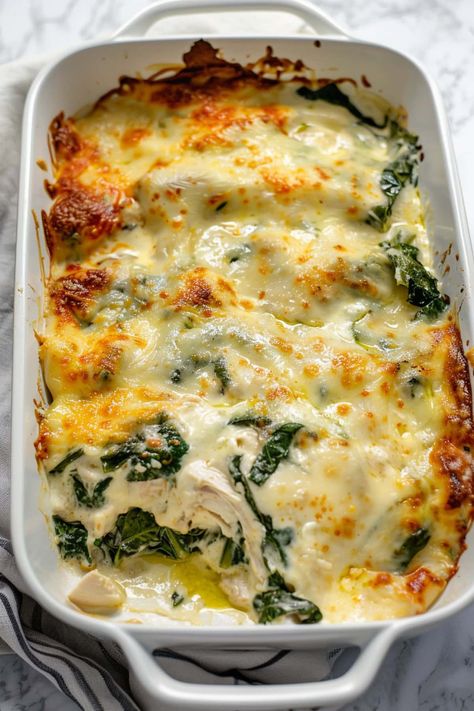 5 Ingredient Chicken Casserole, Casserole Dish Dinners, Easy To Go Dinners Meal Ideas, Dishes With Spinach Dinners, Creamy Spinach Chicken Recipes, Easy Bulk Dinner Recipes, Oven Meal Ideas, Spinach Recipes With Chicken, Spinach And Cream Cheese Chicken