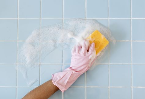 scrubbing-bathroom-tile-walls-getty-0521 Bathroom Cleaning Checklist, Remove Water Spots, Cleaning Challenge, Beautiful Bathroom Designs, Declutter Your Life, Hard Water Stains, Cleaning Gadgets, Shower Cleaner, Household Chores