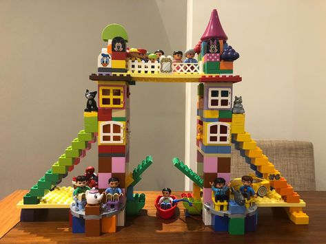 Lego Duplo House, Lego Duplo Building Ideas, Duplo Lego Ideas, Lego Duplo Ideas, Duplo Ideas, Lego Basic, Easy Lego Creations, Lego Challenge, Lego Club