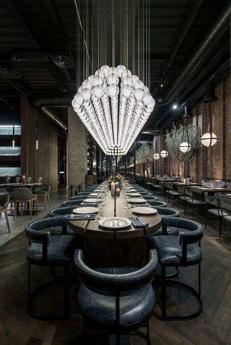 CATCH Restaurant on Behance Dining Room Chandelier Modern, Lake House Interior, Dining Room Design Modern, Decoration Restaurant, Design Café, Communal Table, Luxury Restaurant, Dining Room Light Fixtures, Restaurant Lighting