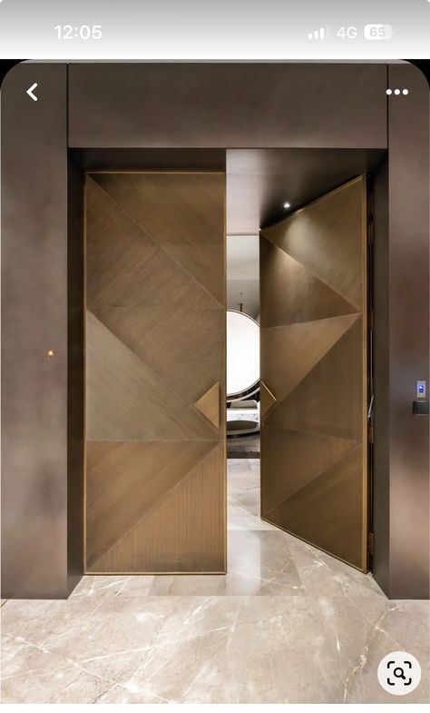 Entrance Aesthetic, Door Paintings, Painting Doors, Modern Luxury Apartment, Painted Ideas, Luxury Home Interior, Paint Door, Aesthetic Door, Main Doors